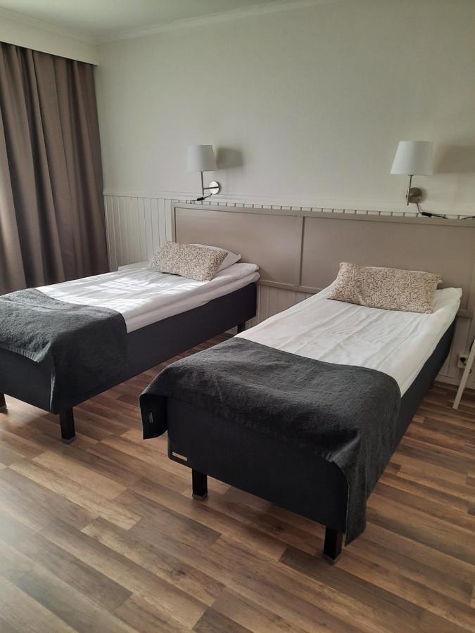 Uusikaarlepyy Juthbacka Hotell מראה חיצוני תמונה